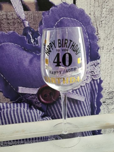 Sklenený narodeninový pohár na víno "40", 22,5 cm