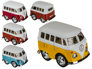Model car with pull back