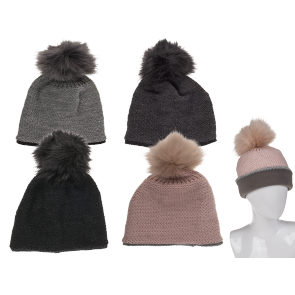 Comfort cap with artifical fur pompom