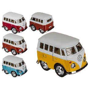 Model car with pull back