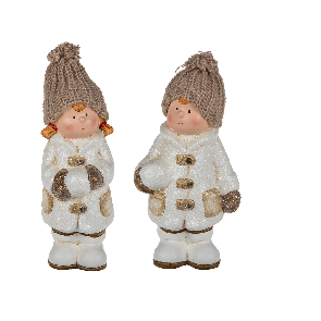 White ceramic kids with creme coloured woolen hat